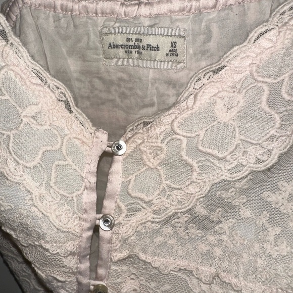 Abercrombie & Fitch: Floral Lace Camisole and Dress Set in White & Pinkish Cream - Picture 4 of 8